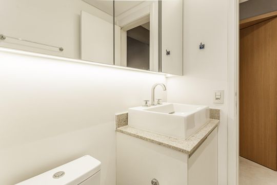 Banheiro da Suíte 2 de apartamento à venda com 2 quartos, 115m² em Indianópolis, São Paulo