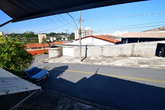 Vista da Rua de casa para alugar com 4 quartos, 280m² em Vila Industrial (campinas), Campinas