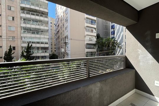 Varanda de kitnet/studio para alugar com 1 quarto, 21m² em Itaim Bibi, São Paulo