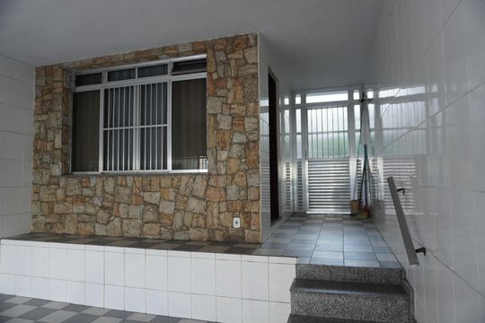 Fachada de casa para alugar com 4 quartos, 249m² em Jardim Nossa Senhora do Carmo, São Paulo
