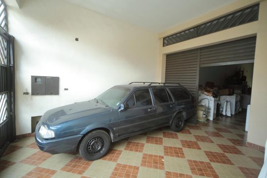 Garagem  de casa à venda com 3 quartos, 400m² em Vila Rosa, São Bernardo do Campo