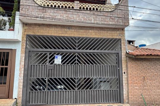 Fachada de casa à venda com 3 quartos, 400m² em Vila Rosa, São Bernardo do Campo