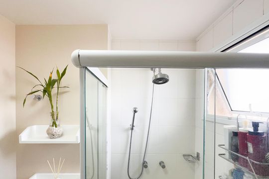 Banheiro da Suíte de apartamento para alugar com 3 quartos, 85m² em Centro, São Bernardo do Campo