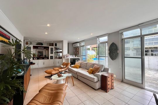 Sala  de apartamento à venda com 3 quartos, 248m² em Leblon, Rio de Janeiro