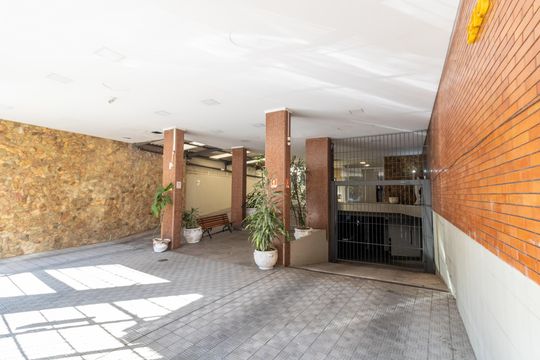 Hall de entrada de apartamento à venda com 3 quartos, 121m² em Centro Histórico, Porto Alegre