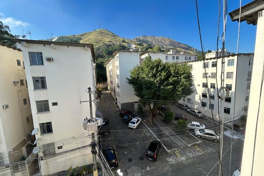 Vista da Sala de apartamento para alugar com 2 quartos, 55m² em Praça Seca, Rio de Janeiro