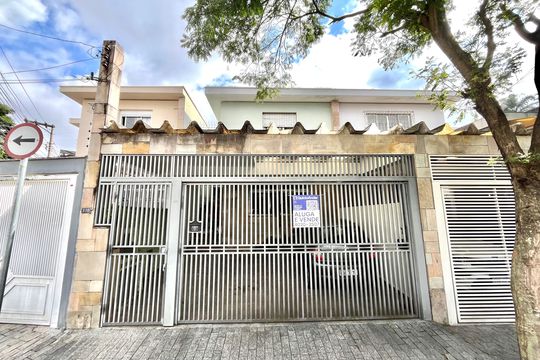 Fachada de casa à venda com 3 quartos, 135m² em Parque Jabaquara, São Paulo