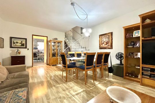 Sala de casa à venda com 3 quartos, 135m² em Parque Jabaquara, São Paulo