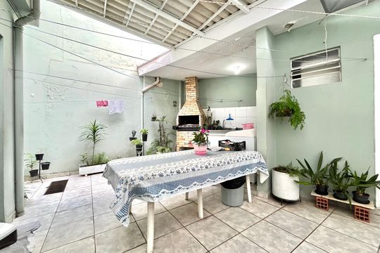 Quintal de casa à venda com 3 quartos, 135m² em Parque Jabaquara, São Paulo