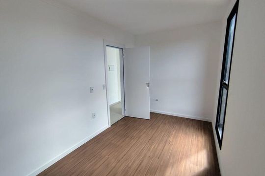 Quarto 1 de apartamento para alugar com 2 quartos, 57m² em Serraria, São José