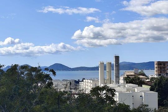 Apartamento para alugar com 2 quartos, 57m² em Serraria, São José
