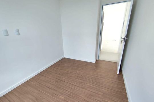 Quarto 2 de apartamento para alugar com 2 quartos, 57m² em Serraria, São José