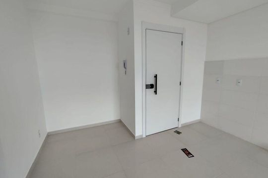 Sala / Cozinha de apartamento para alugar com 2 quartos, 57m² em Serraria, São José