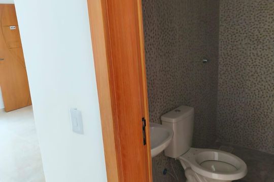 Banheiro de apartamento para alugar com 1 quarto, 30m² em Jardim Algarve, Viamão