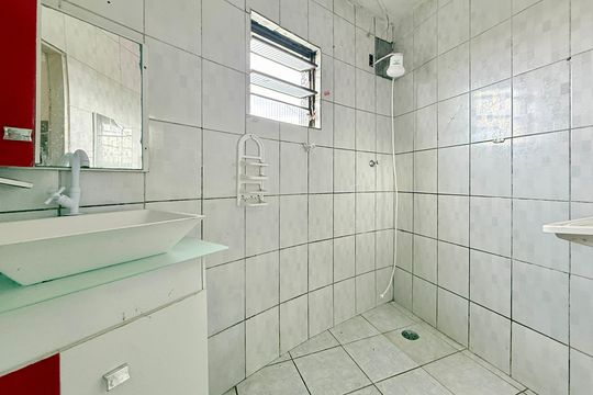 Banheiro Suíte  de apartamento para alugar com 1 quarto, 31m² em Cidade Domitila, São Paulo