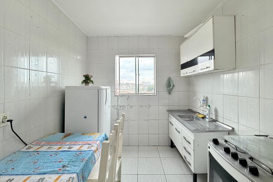 Cozinha de apartamento para alugar com 1 quarto, 31m² em Cidade Domitila, São Paulo