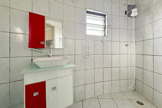 Banheiro Suíte  de apartamento para alugar com 1 quarto, 31m² em Cidade Domitila, São Paulo