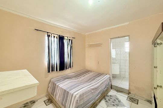 Suíte  de apartamento para alugar com 1 quarto, 31m² em Cidade Domitila, São Paulo