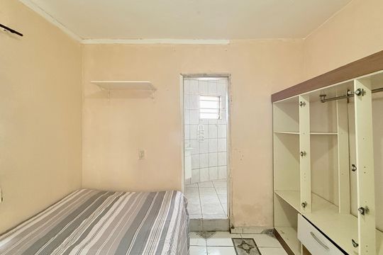 Suíte  de apartamento para alugar com 1 quarto, 31m² em Cidade Domitila, São Paulo
