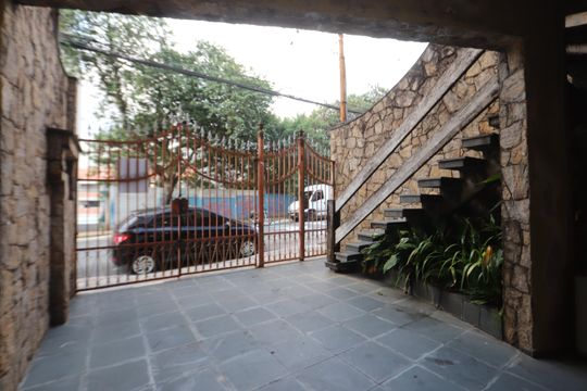 Garagem de casa à venda com 3 quartos, 125m² em Jardim Iva, São Paulo