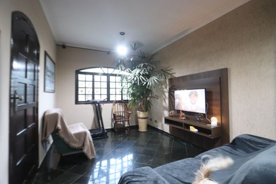 Casa à venda com 3 quartos, 125m² em Jardim Iva, São Paulo