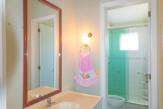 Banheiro Americano de casa de condomínio à venda com 3 quartos, 89m² em Rio Branco, Canoas