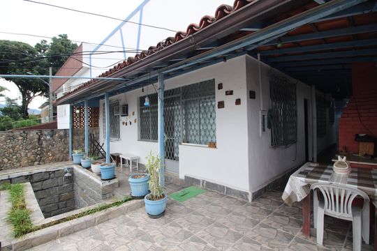 Frente de casa à venda com 3 quartos, 103m² em Taquara, Rio de Janeiro