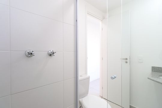 Banheiro da Suíte de apartamento à venda com 2 quartos, 53m² em Barra Funda, São Paulo