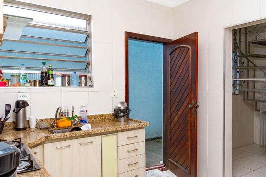 Casa para alugar com 4 quartos, 300m² em Jardim Nove de Julho, São Paulo