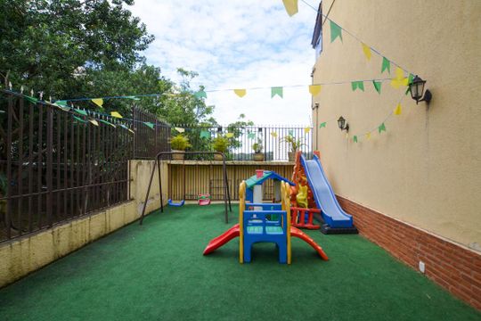 PLAYGROUND de casa de condomínio à venda com 3 quartos, 114m² em Vila Gomes, São Paulo