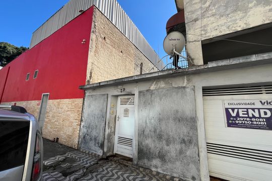 Fachada de casa à venda com 2 quartos, 240m² em Casa Verde, São Paulo
