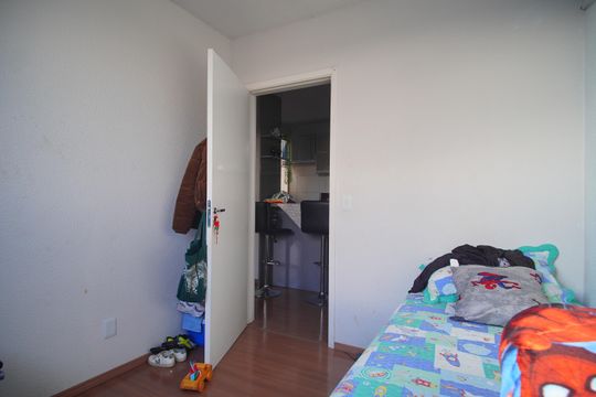 Quarto 2 de apartamento à venda com 2 quartos, 45m² em Feitoria, São Leopoldo