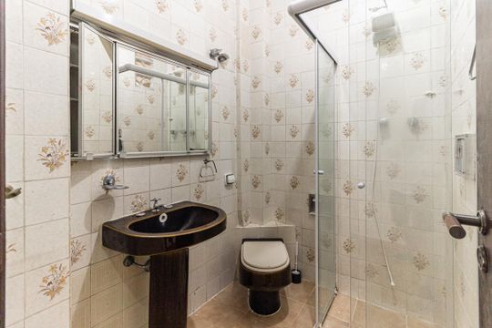 Banheiro de kitnet/studio para alugar com 1 quarto, 36m² em Campos Elíseos, São Paulo
