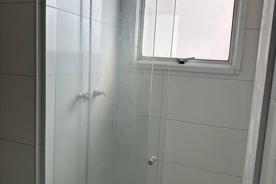 Banheiro - suite de apartamento para alugar com 3 quartos, 66m² em Centro, Barueri