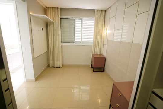 Apartamento à venda com 3 quartos, 95m² em Setor Bueno, Goiânia