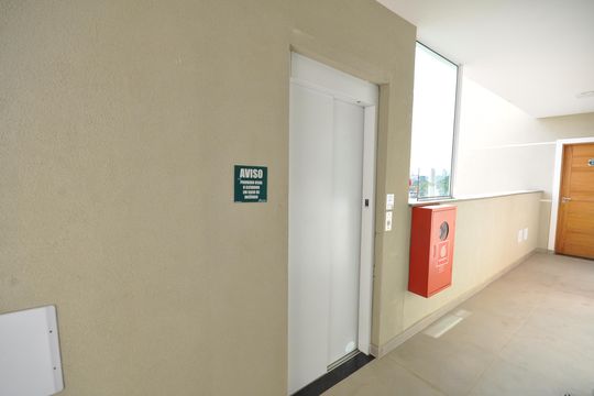 Elevador de apartamento para alugar com 2 quartos, 37m² em Vila Paiva, São Paulo