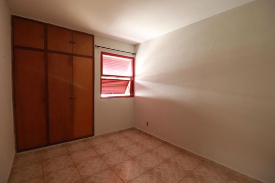 Quarto  de apartamento para alugar com 1 quarto, 51m² em Jardim Macedo, Ribeirão Preto