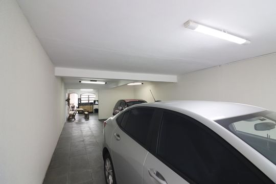 Garagem de casa à venda com 3 quartos, 242m² em Jardim Palermo, São Bernardo do Campo
