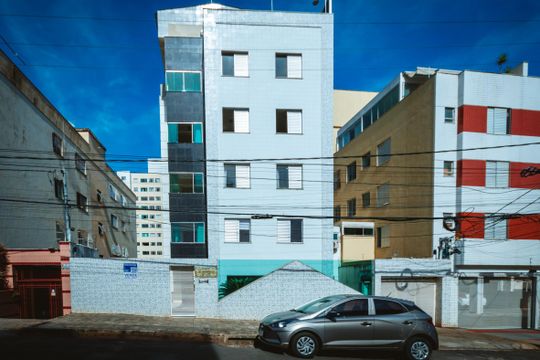 Apartamento à venda com 3 quartos, 74m² em Manacás, Belo Horizonte
