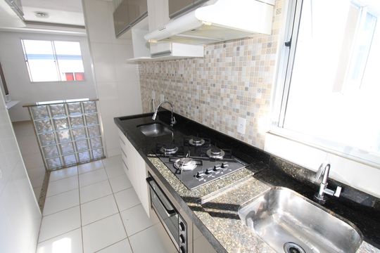 Cozinha de apartamento para alugar com 2 quartos, 43m² em Núcleo Lageado, São Paulo