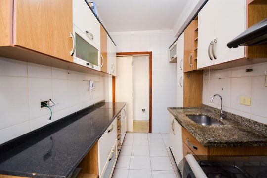 Cozinha de apartamento para alugar com 2 quartos, 66m² em Picanço, Guarulhos