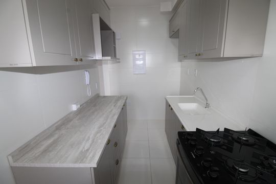 Cozinha de apartamento para alugar com 3 quartos, 68m² em Colinas do Paratehy, São José dos Campos