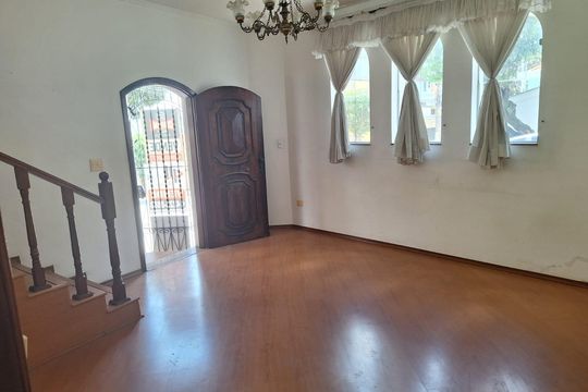 Casa à venda com 3 quartos, 178m² em Cerâmica, São Caetano do Sul