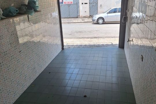 Garagem de casa à venda com 3 quartos, 178m² em Cerâmica, São Caetano do Sul
