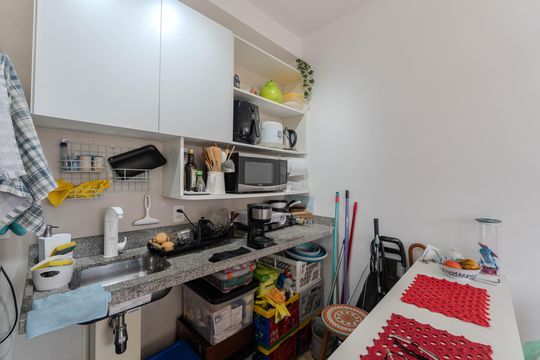 Cozinha de apartamento para alugar com 1 quarto, 31m² em Bela Vista, São Paulo