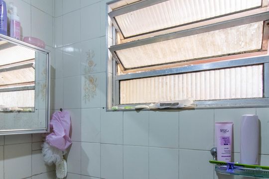 Banheiro de casa à venda com 4 quartos, 241m² em Jardim Tranquilidade, Guarulhos