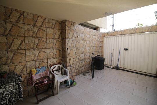 Garagem de casa à venda com 3 quartos, 90m² em Jacarepaguá, Rio de Janeiro