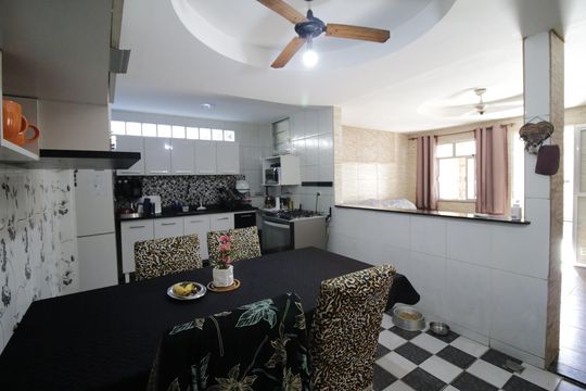 Cozinha de casa à venda com 3 quartos, 90m² em Jacarepaguá, Rio de Janeiro