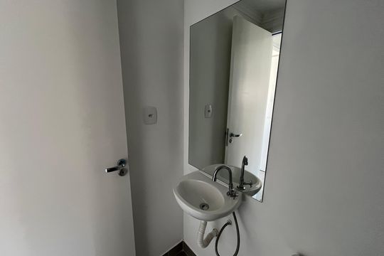 Banheiro de apartamento para alugar com 2 quartos, 43m² em Vila Dom Pedro Ii, São Paulo