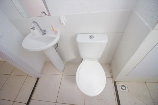 Banheiro Social de apartamento para alugar com 2 quartos, 48m² em Arvoredo Ii, Contagem